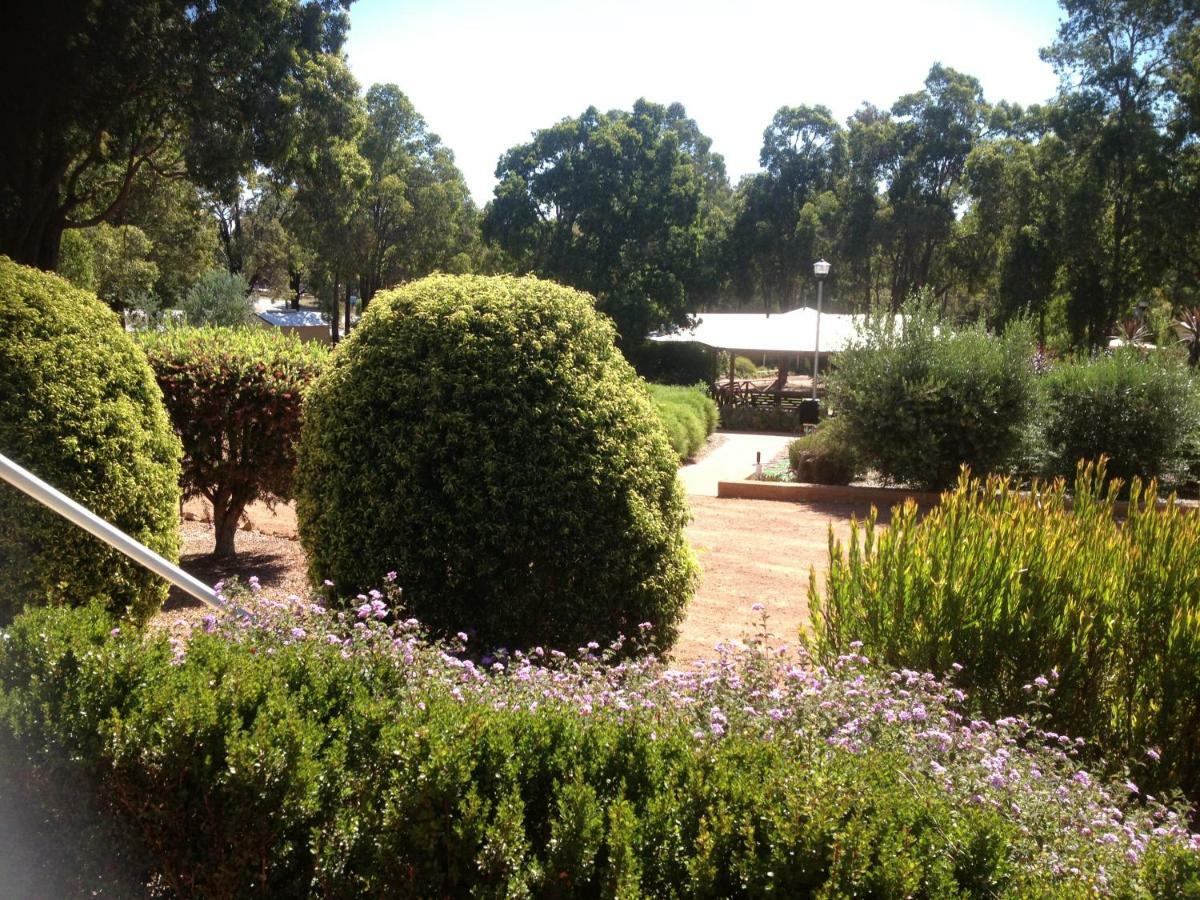 Travellers Rest Motel Mundaring Esterno foto